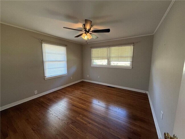 Building Photo - 1885 Crystal Dr