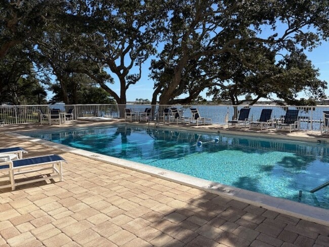 Building Photo - 209 Miracle Strip Pkwy