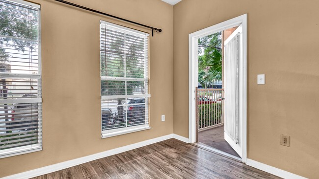 Building Photo - Great South Tampa 1st Floor 2BR/2BA Condo ...