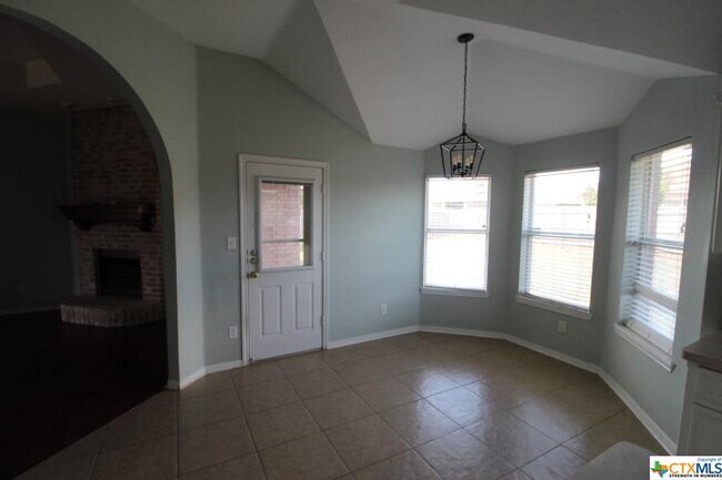 Building Photo - 2603 Jasmine Ln