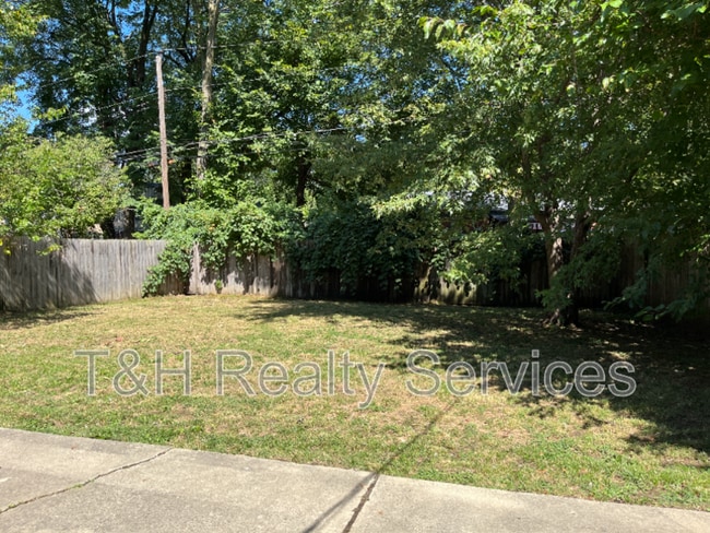 Building Photo - 8238 Wysong Dr