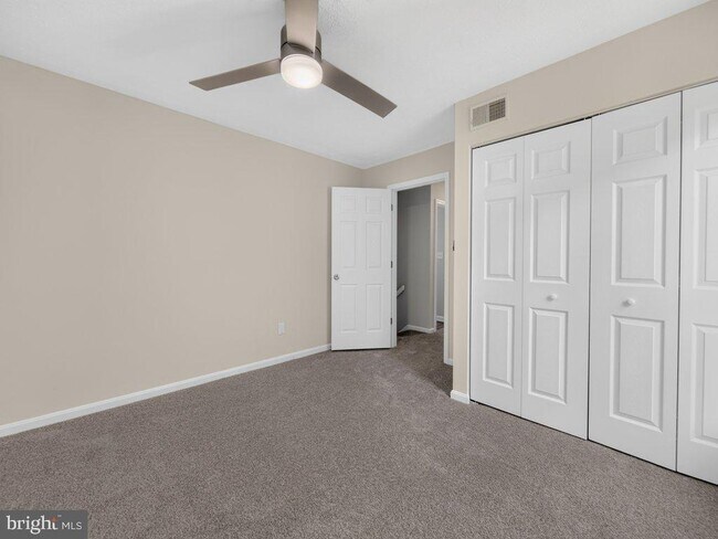 Building Photo - 801 High Plain Dr