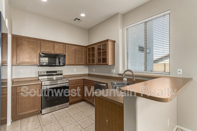 Building Photo - 1098 W Oak Tree Ln