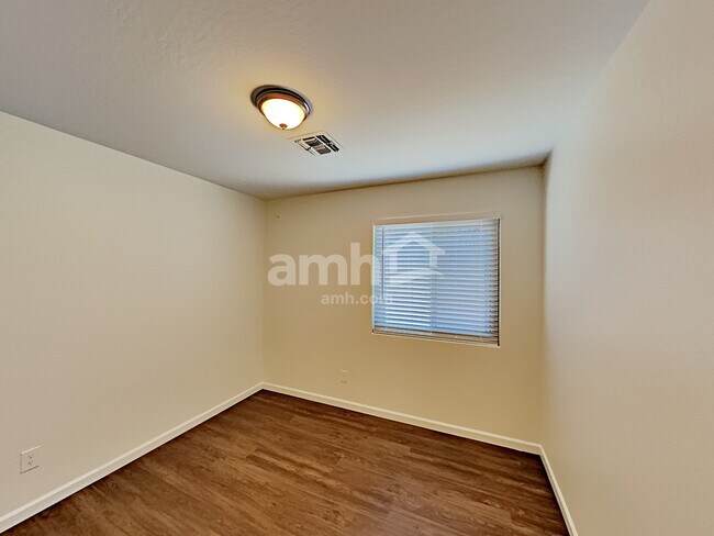 Building Photo - 16213 W Custer Ln