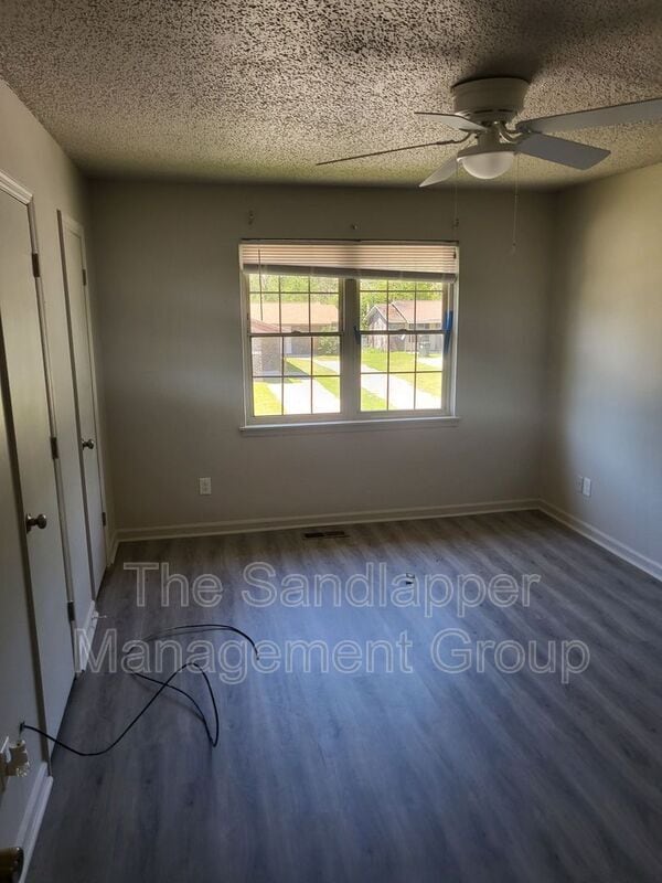 Building Photo - 126 Langley Dr