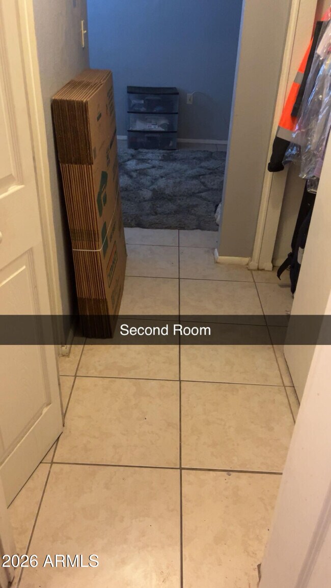 Building Photo - 9001 W Elm St