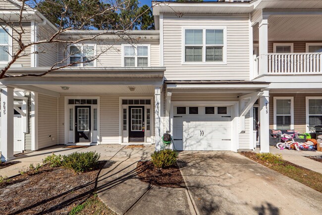 Building Photo - 3 Bedroom 2.5 Bath Townhome in Wescott Pla...