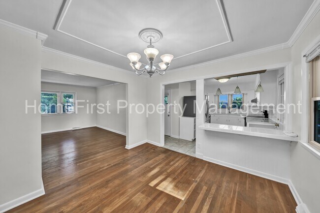 Building Photo - 118 Meadowlark Dr