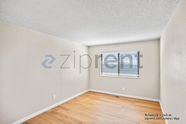 Building Photo - 3700 Hidden Springs Ct
