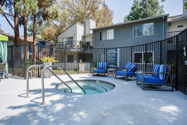 Building Photo - 932 Willowleaf Dr