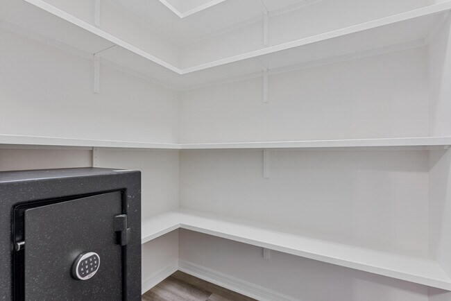 Building Photo - 4615 Siena Cir