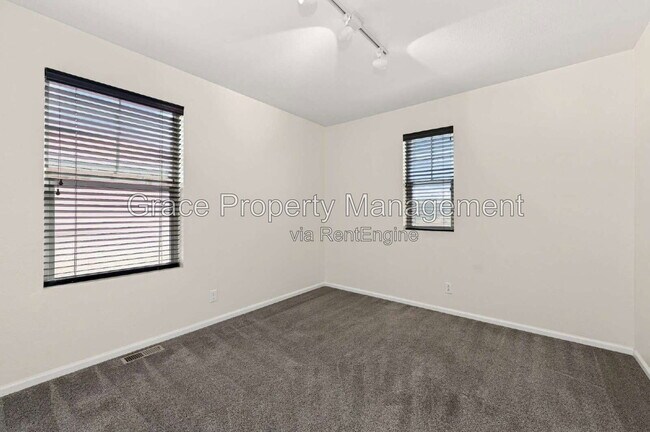 Building Photo - 8562 E 49th Pl