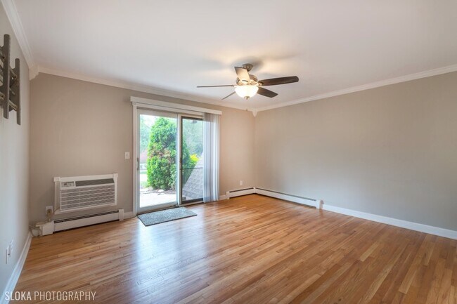 Building Photo - 300 Opatrny Dr