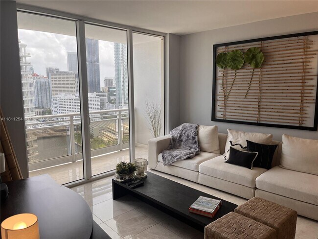 Building Photo - 901 Brickell Key Blvd
