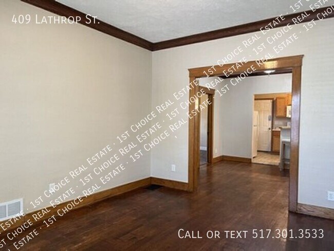 Building Photo - 409 Lathrop St