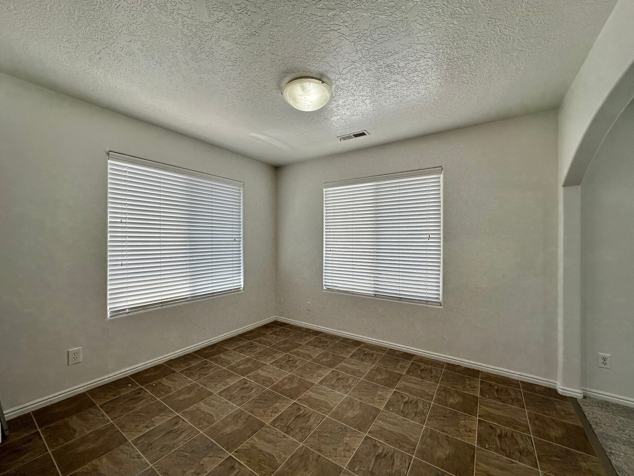 Building Photo - 1063 S 430 E