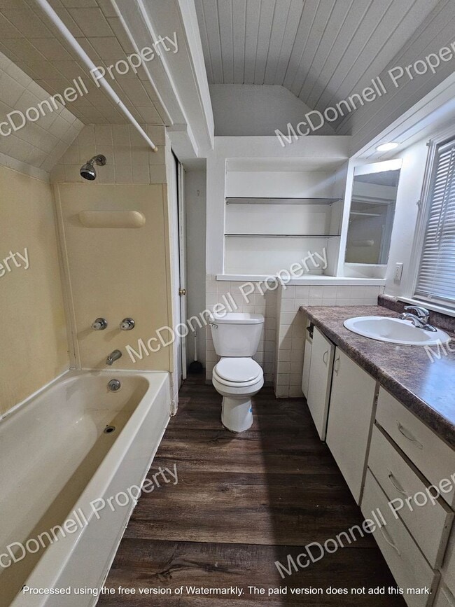 Building Photo - MOVE IN SPECIAL! There is a $25 fee per application and everyone over 18 needs to fill out their ...