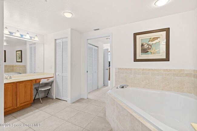 Building Photo - 817 Mystic Dr