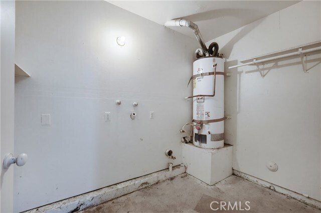 Building Photo - 9896 Highland Ave