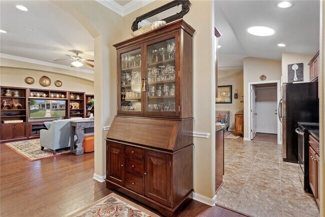 Building Photo - 1901 Discovery Blvd