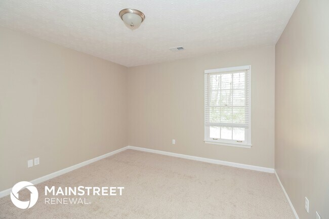 Building Photo - 8418 Waverly Dr