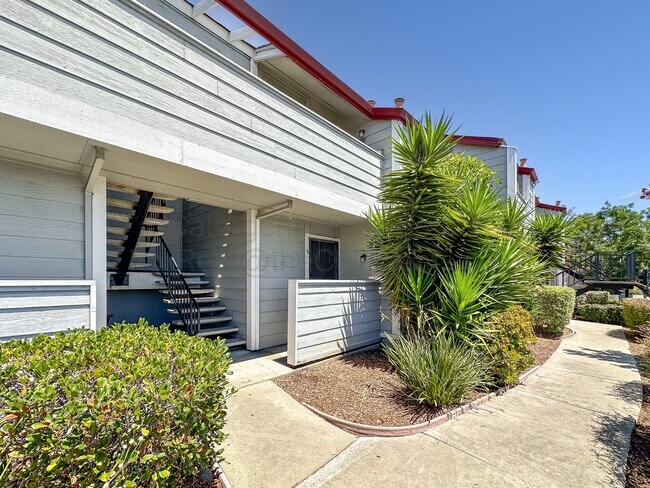 Building Photo - 29621 Red Oak Ct