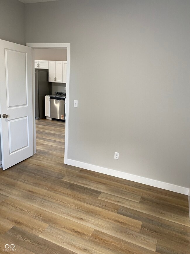 Building Photo - 929 N Beville Ave