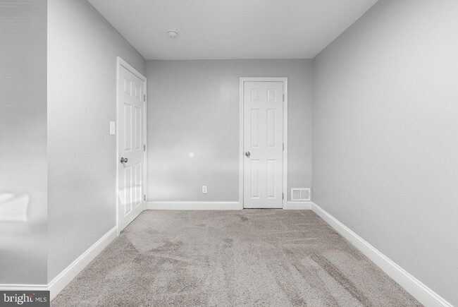 Building Photo - 2203 Redthorn Rd