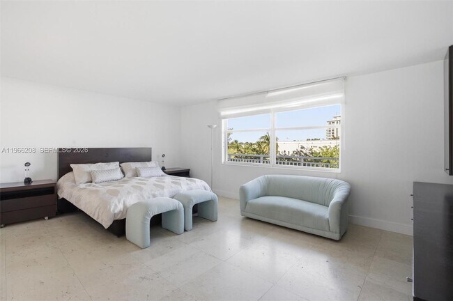 Building Photo - 613 Ocean Dr