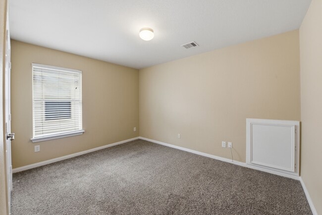 Building Photo - 1702 Bonnyton Ln
