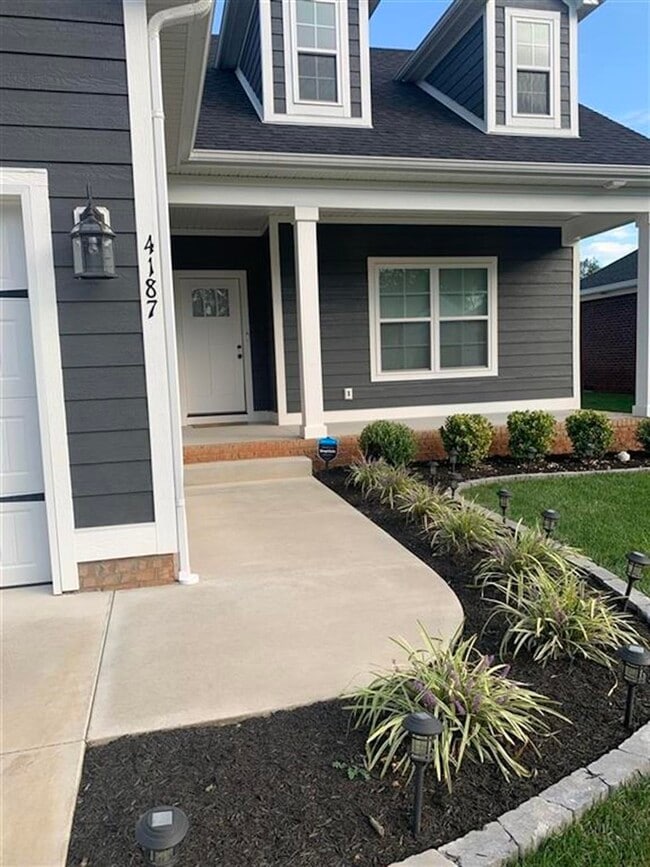 Building Photo - 4187 Beechwood Ln