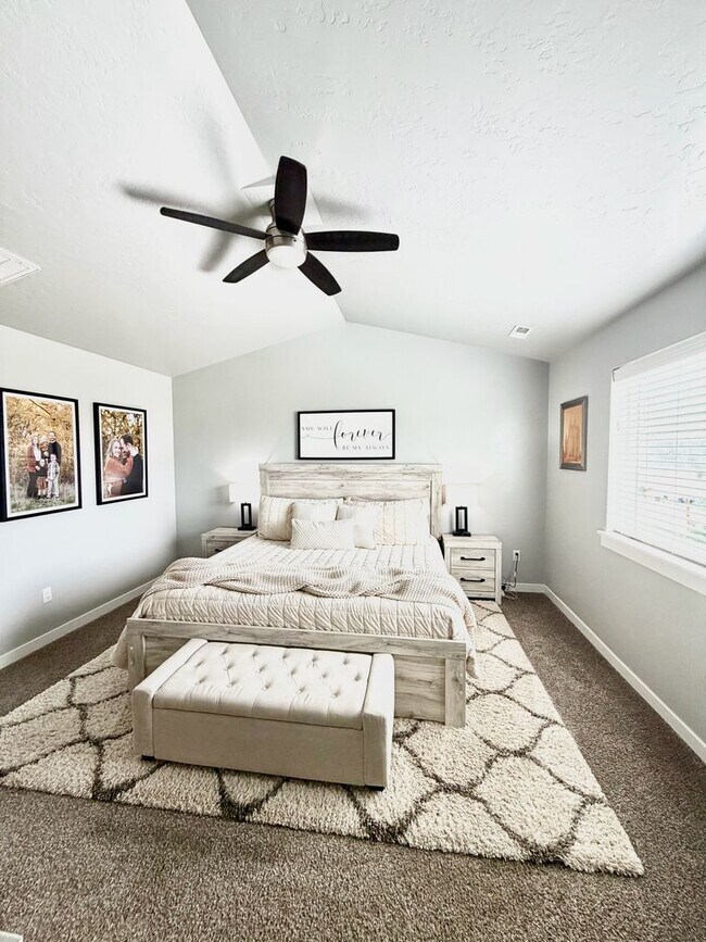 Building Photo - Stunning Nampa Home with RV Parking!