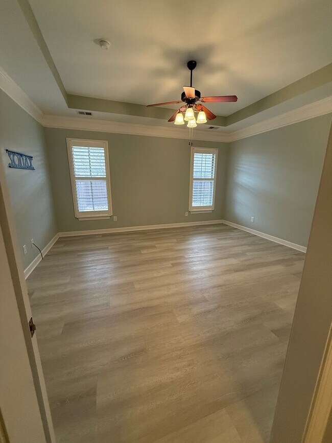 Building Photo - MOVE IN SPECIAL: 1/2 OFF FIRST FULL MONTHS RENT WITH A 12 MONTH LEASE!! 3BR/3BA in Prime Gallatin...
