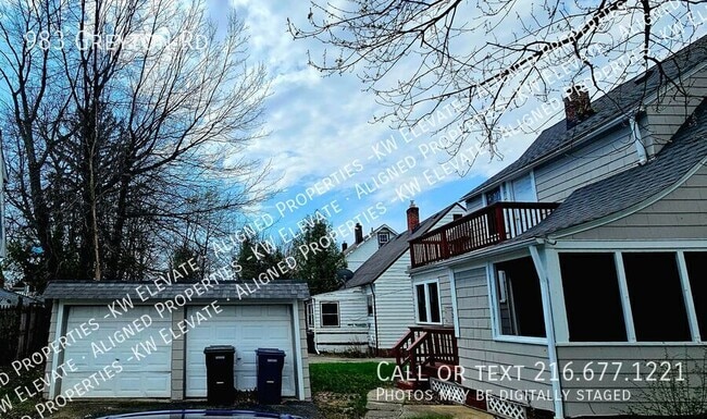 Building Photo - 983 Greyton Rd