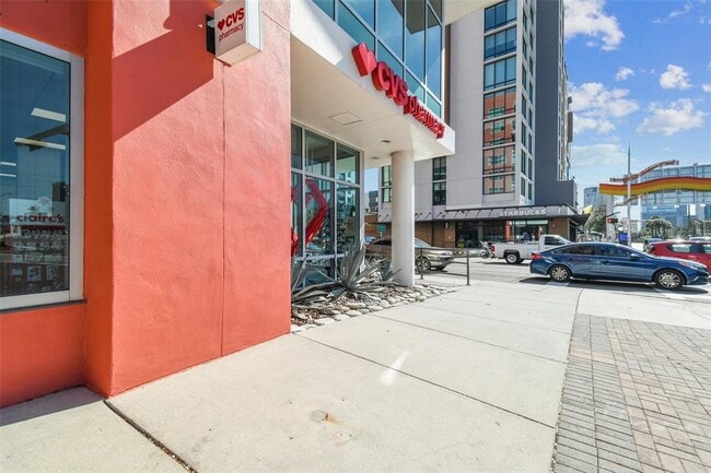 Building Photo - 1208 E Kennedy Blvd