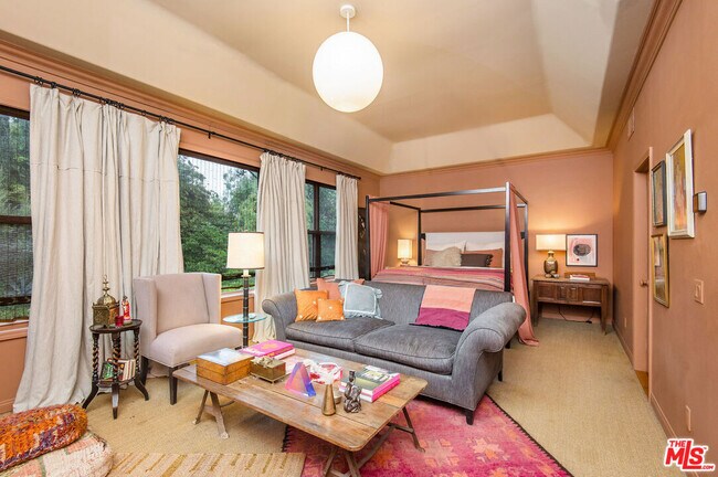 Building Photo - 3470 Consuelo Dr