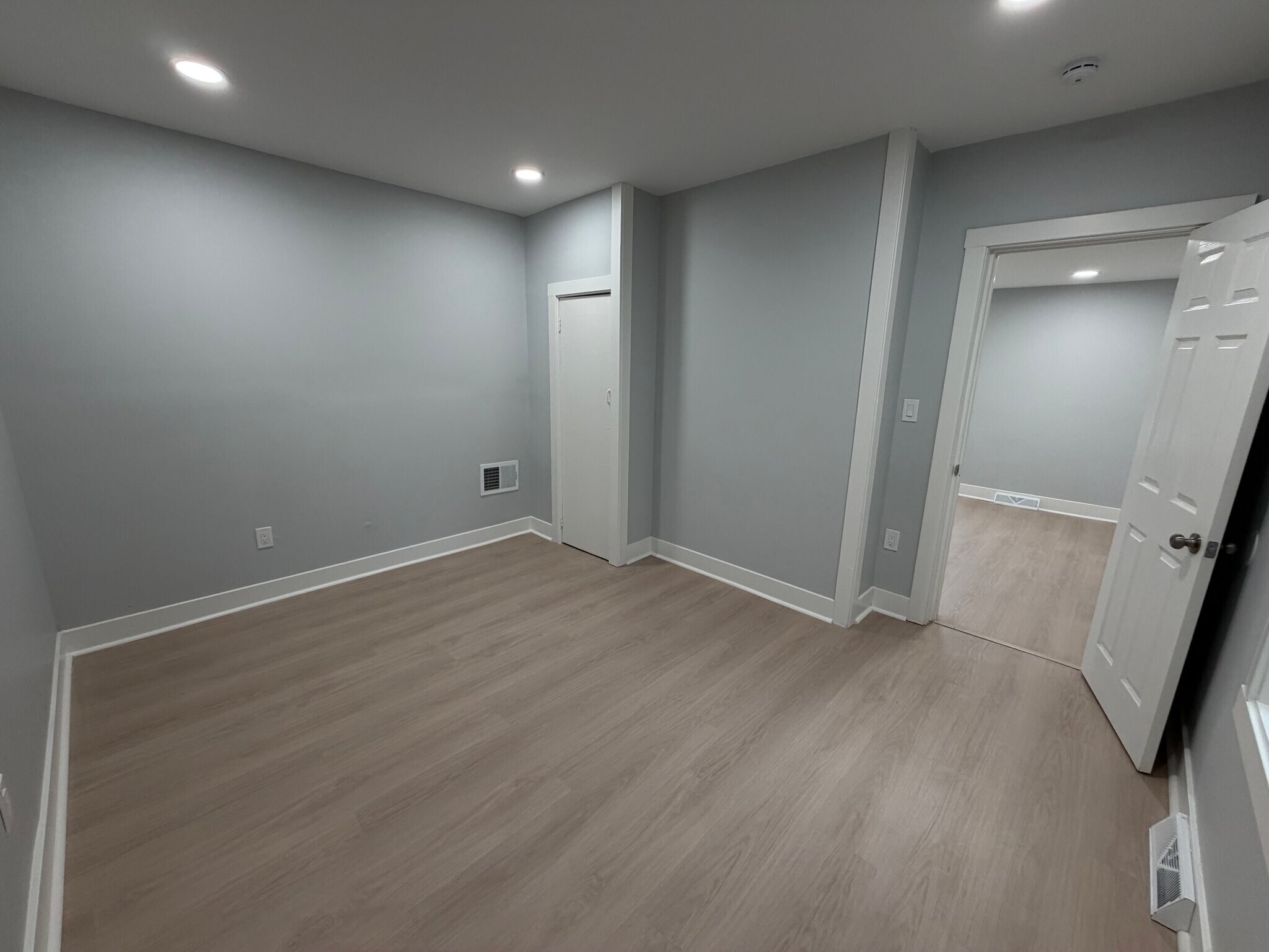 Building Photo - 1115 Fairdale St