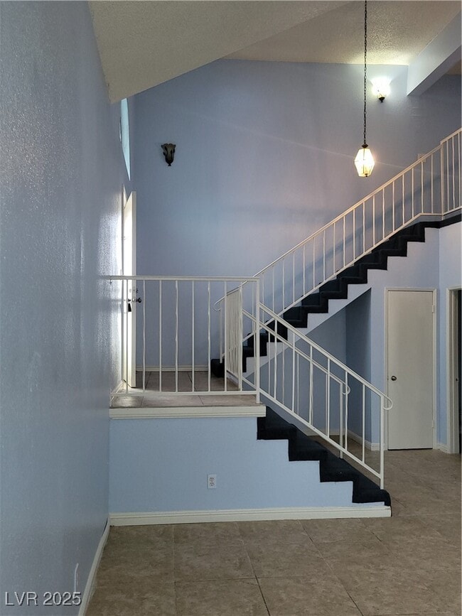 Building Photo - 610 Sea Pines Ln