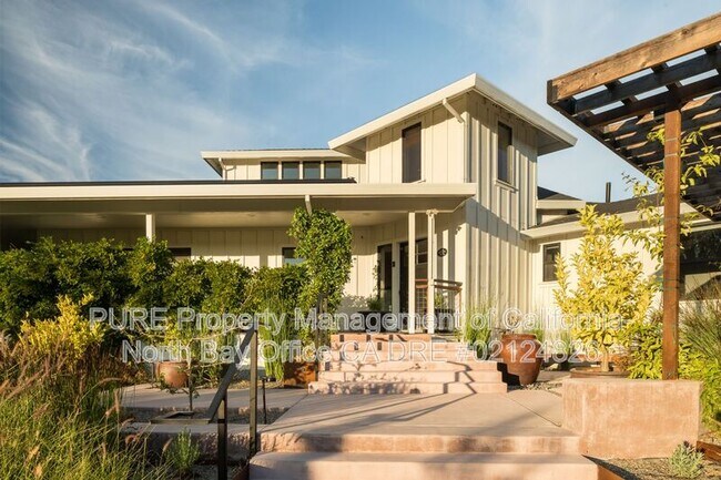 Building Photo - 202 Petersen Ln