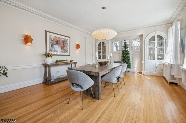 Building Photo - 258 Ridgewood Ave