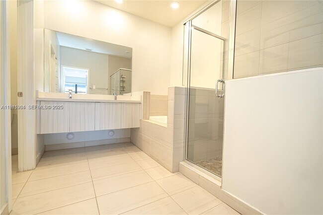 Building Photo - 10574 NW 81st Terrace