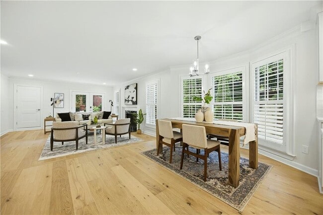 Building Photo - 1390 Tennis Ct Pl