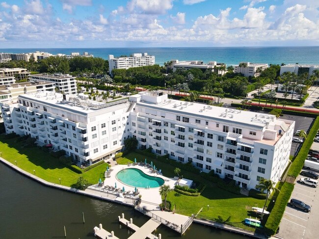 Building Photo - 2840 S Ocean Blvd