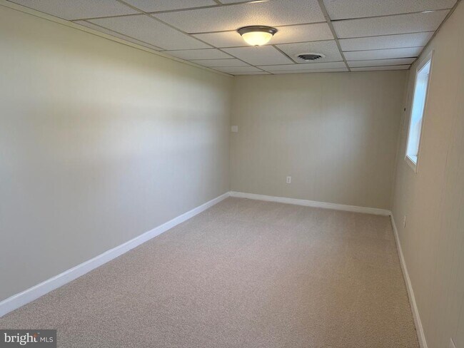 Building Photo - 10421 Tidewater Trail