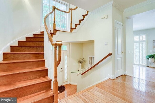 Building Photo - 1601 Colonial Hills Dr