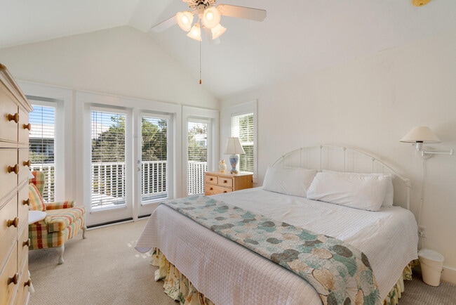 Building Photo - 10 Boardwalk Ln