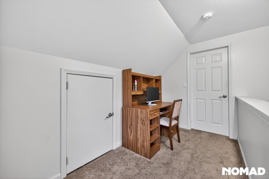 Building Photo - 1723 Edgewood Dr