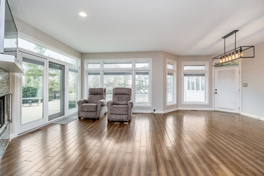Building Photo - 13621 Singletree Ct