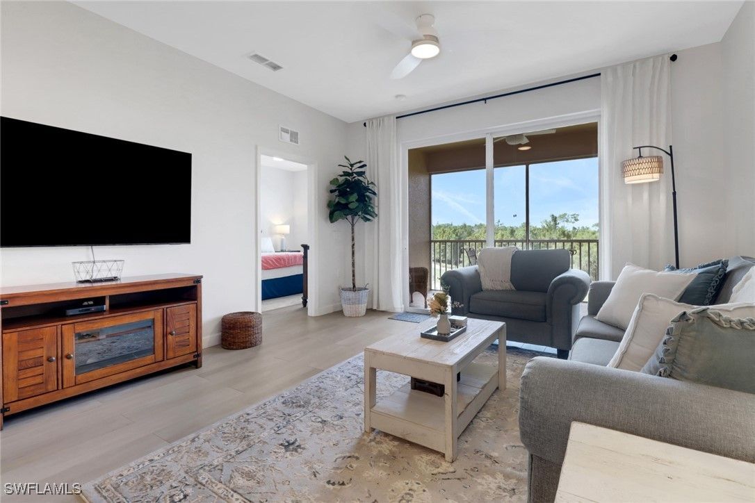 Building Photo - 3830 Sawgrass Way