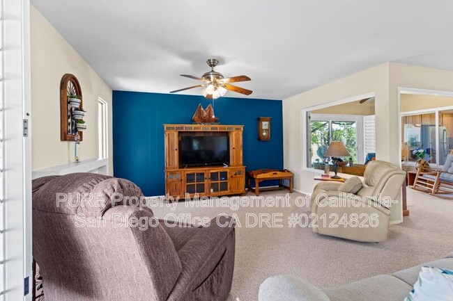 Building Photo - 12576 Oaks N Dr